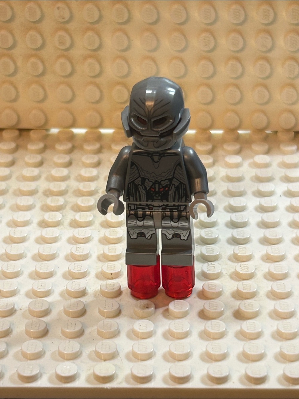 LEGO Ultimate Ultron Minifigure